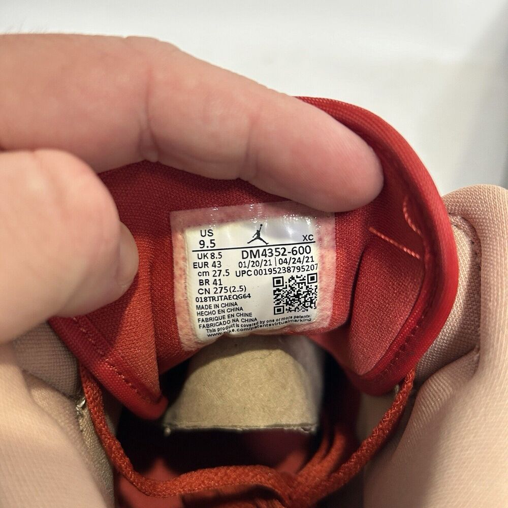 Nike Shoes Air Jordan 1 Mid SE “Denim” 2024 - Picture 5 of 5
